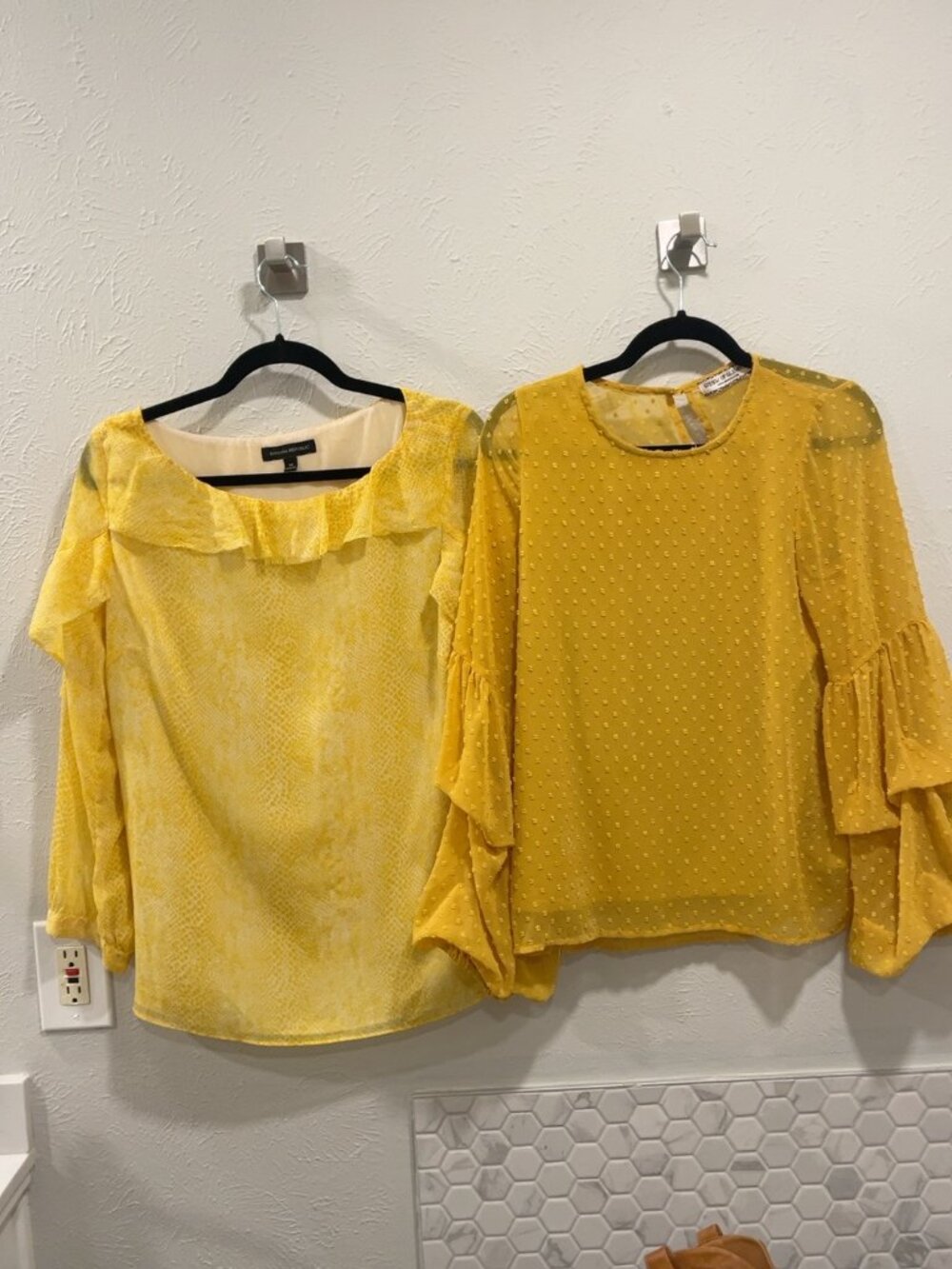 2-Piece Yellow Blouse Bundle | Banana Republic + Giddy Up Glamour | Size M